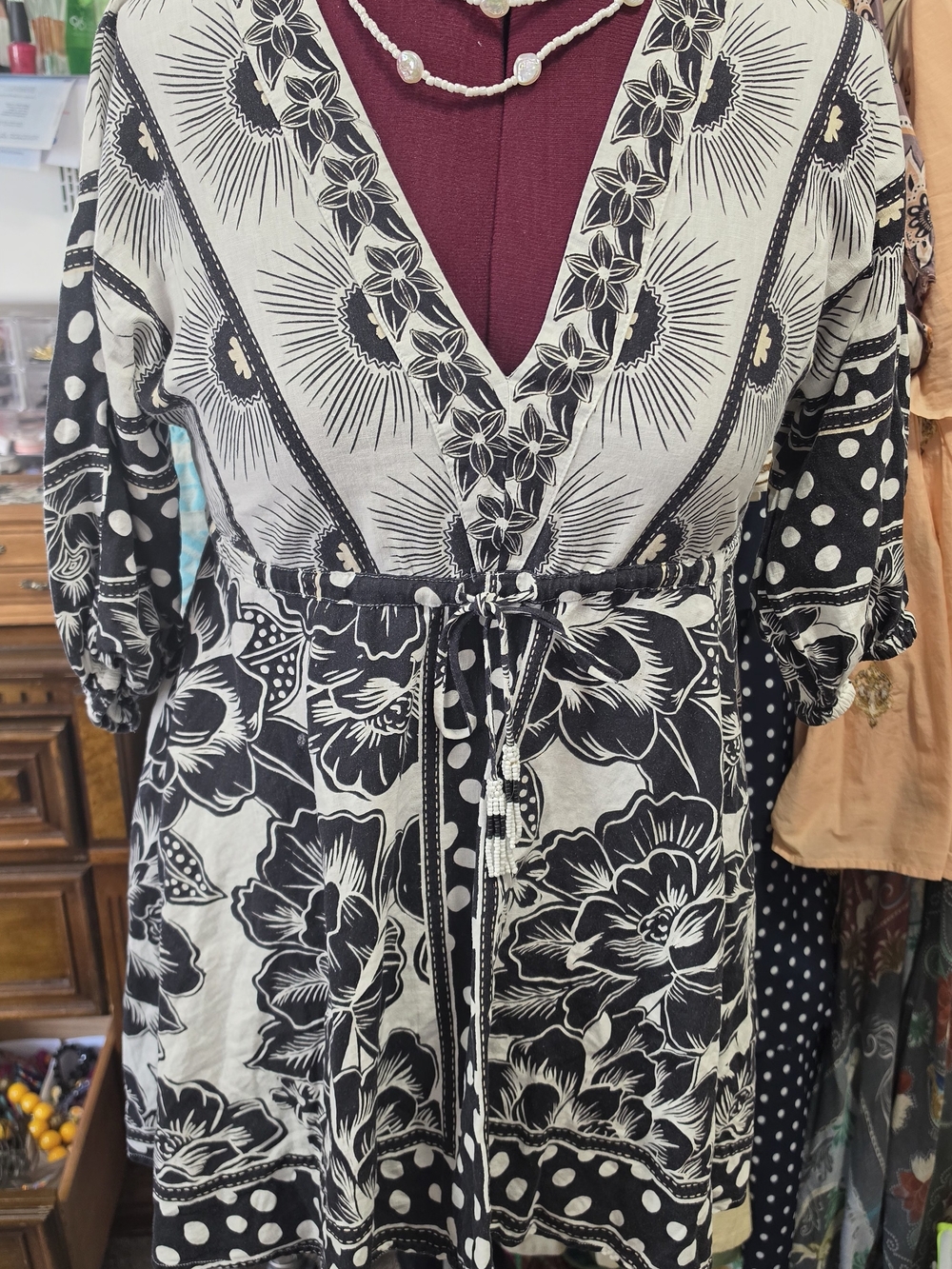 Black & White Floral V-Neck Drawstring Dress